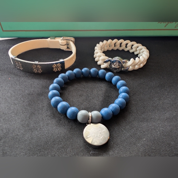 Rustic Cuff Jewelry - Rustic Cuff Blue, White & Silver Silicone Beaded Bracelets With Nautical Accent